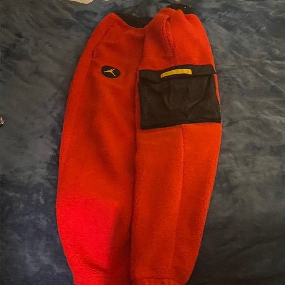 Jordan men’s Fleece Joggers Sherpa and warm liner inside to stay dry - Picture 1 of 8